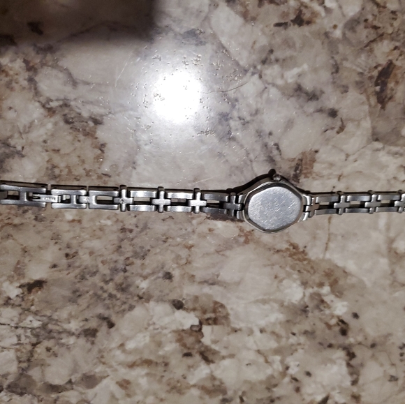 Fossil Watch - Picture 4 of 9